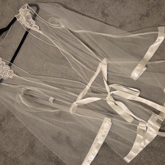 White Bridal Sheer Robe - Picture 3 of 4